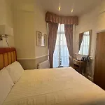 Hyde Park Radnor Hotel B&B